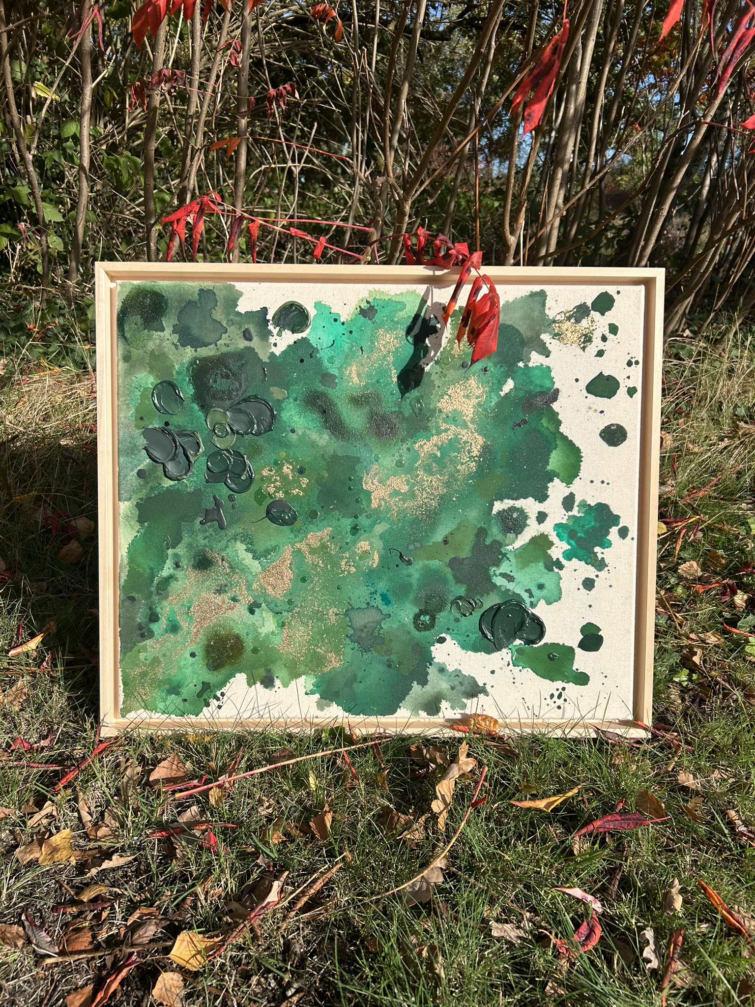 Waldspaziergang, 2025, Acryl und Gold auf roher Baumwollleinwand, Ansicht 3